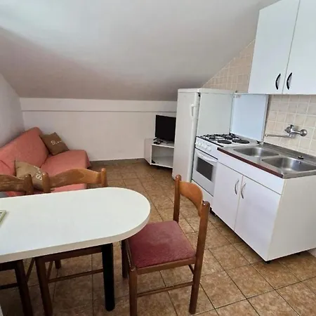Apartman By The Sea Banjol, Rab - 25541 Banjol
